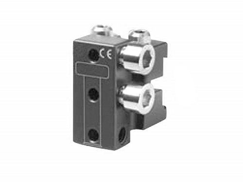 Three-hole wire clamp slider unit