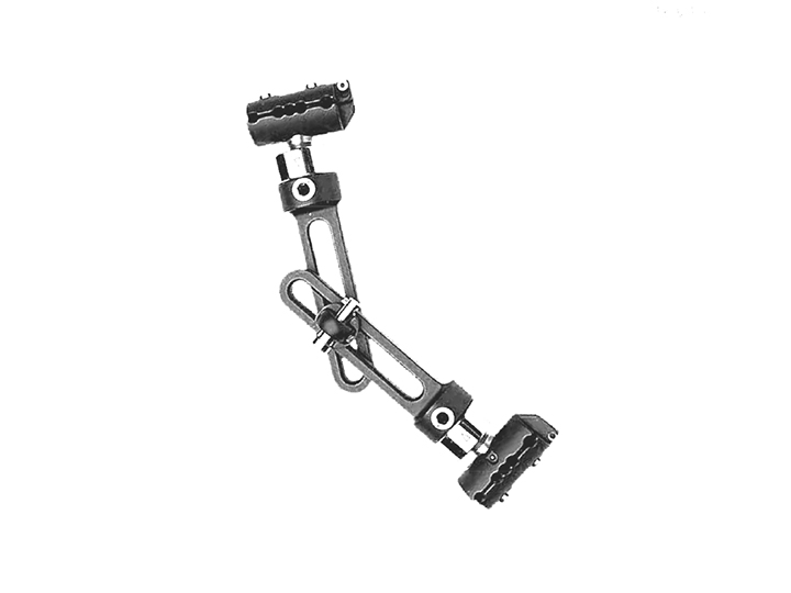 Short fixator with t-clamps